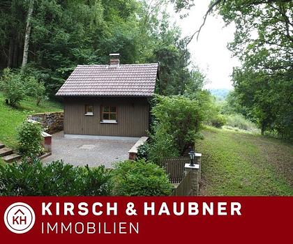 Gepflegtes Wochenendhaus (kein Hauptwohnsitz) in idyllischer Waldrandlage,
Berching