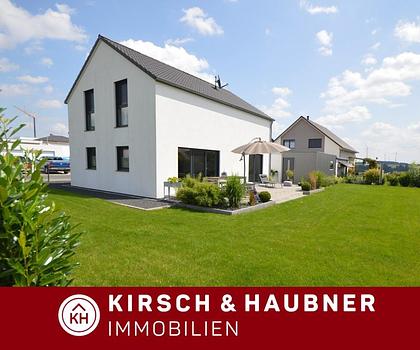Attraktives Zuhause für die junge Familie!
Modernes Einfamilienhaus in Deining